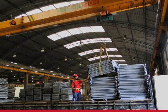 Andaimes montados em obra da DRL